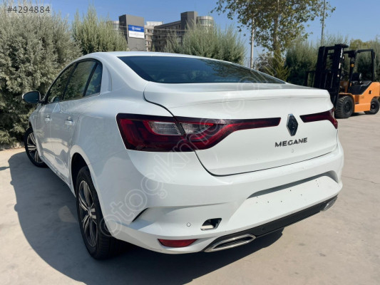 RENAULT MEGANE 4 SOL DIŞ STOP LAMBASI ORİJİNAL 265558986R