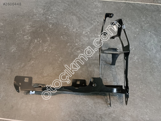 BMW F20 F30 F32 F36 + LCİ SOL FAR YUVA SACI 2011 51647245791 SY