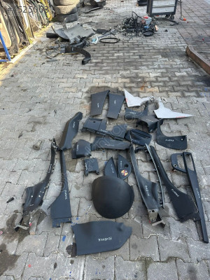 RENAULT FLUENCE  İÇ BAKALİTLER