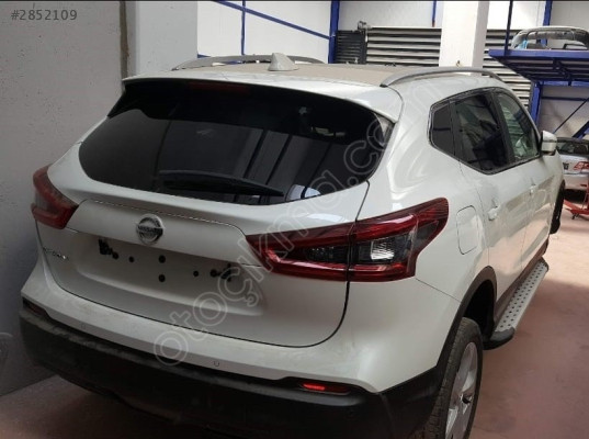 Nissan Qashqai J11 Arka Çamurluk - Mil Oto Çıkma Parçaları