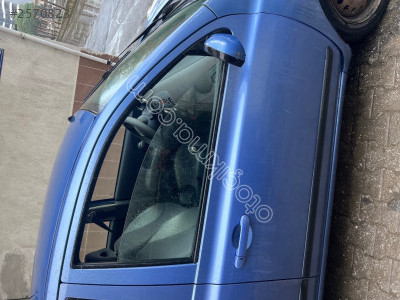 Nissan micra sağ ön kapı dolu hatasız çıkma