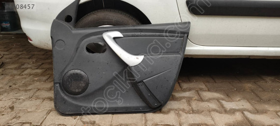 Dacia Logan sağ kapı döşemesi