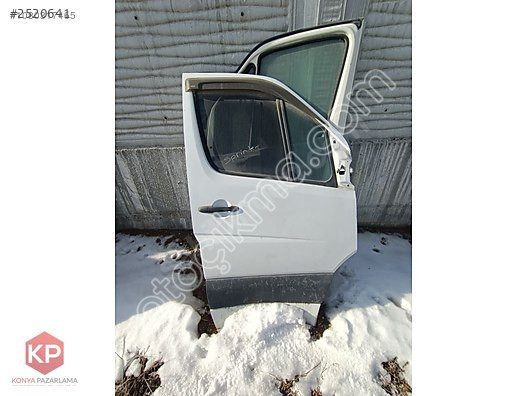 Mercedes Sprinter sağ ön kapı