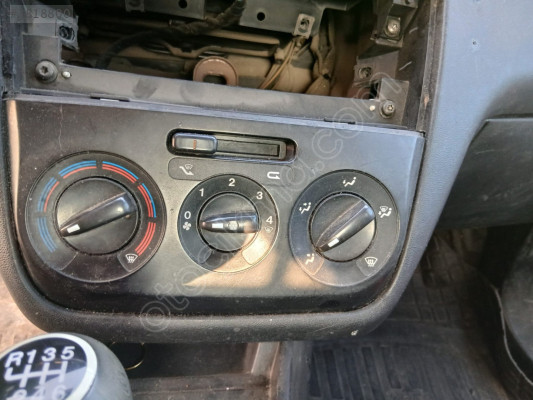 Fiat linea kalorifer paneli çıkma orjğnal