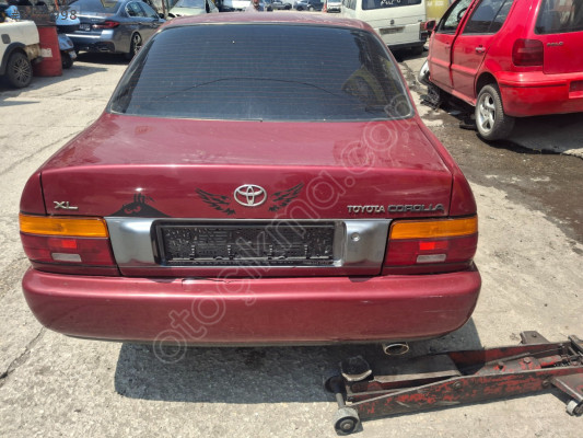 TOYOTA COROLLA ARKA ÇAMURLUK BAĞAJ ÇIKMA YEDEK PARÇA