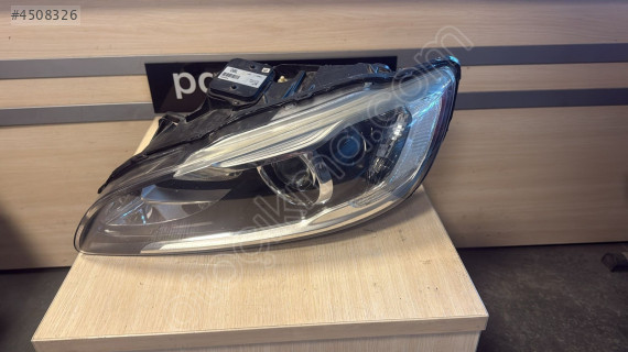 Volvo S60 Sol Ön Far Orjinal Xenon