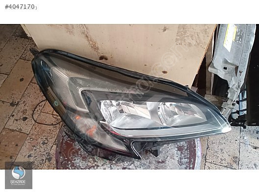 OPEL CORSA E SAĞ FAR ÇUIKMA ORJİNAL