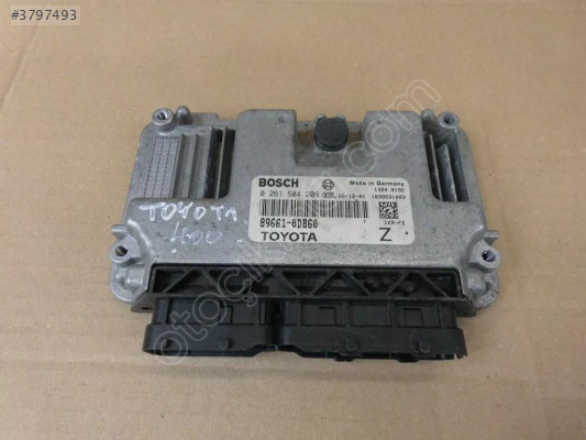 Toyota Yaris 1.0 2010 Motor Beyni / 0261S04206 / 89661-0DB60