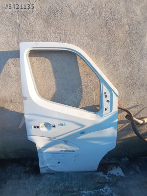 Renault Master sağ ön kapı