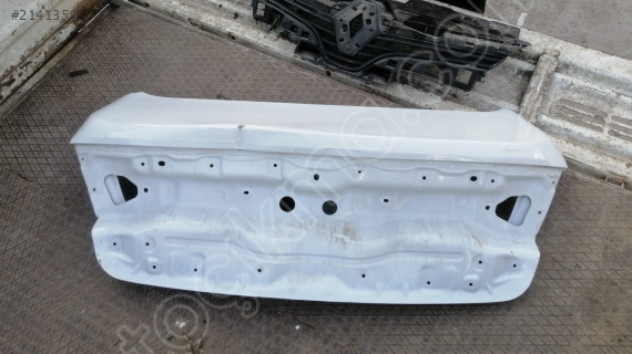 RENAULT MEGANE 4 BAGAJ KAPAĞI