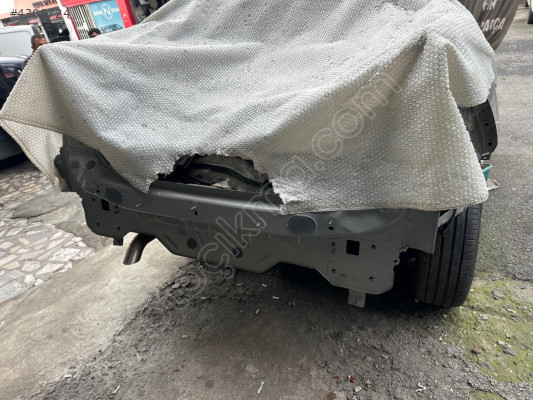 Peugeot 408 arka panel