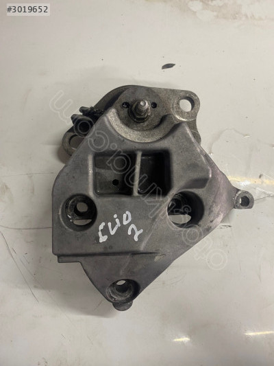 CLİO 2 MOTOR KULAĞ ORJİNAL ÇIKMAA PARÇAA