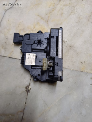 Opel Corsa D çıkma orijinal sol arka kapı kilidi