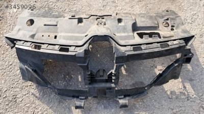 RENAULT MEGANE 4 ÖN PANJUR İÇ TAKVİYESİ 620361757R