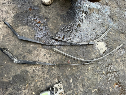 PEUGEOT 508 ÖN CAM SİLECEK KOLLARI KONUK OTO