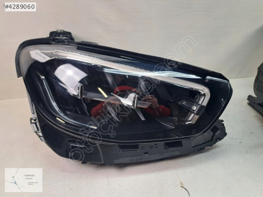 MERCEDES E SERİ W213 MAKYAJLI SAĞ FAR HATASIZ