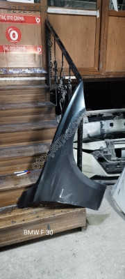 BMW F30 çıkma sağ ön çamurluk