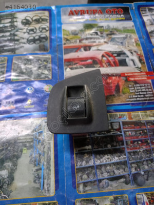 735402417 Doblo sağ cam açma düğmesi ve plastik yatağı