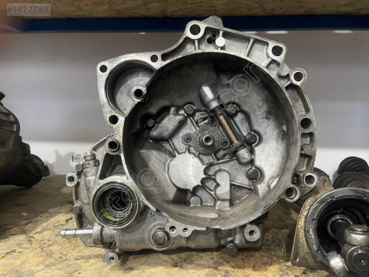 VOLKSWAGEN POLO HB 1.4 ÇIKMA ŞANZIMAN