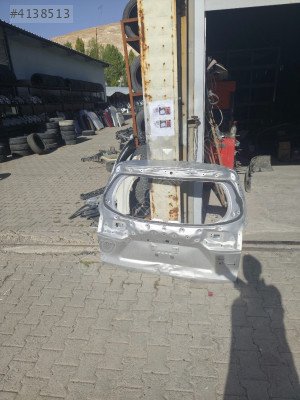 Suzuki s croos arka bagaj kapağı 2022 2025
