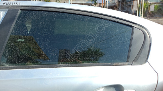 peugeot 508 sol arka kapı camı