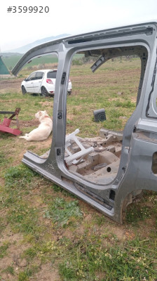 Opel ComboE sol yan kısım komple
