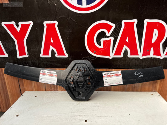 Renault trafic ön panjur. Oem 623108673R 2013 2019 model
