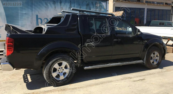 Nissan Navara Arka Çamurluk Parçaları - Mil Oto Çıkma Parça