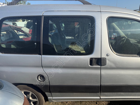 CITROEN BERLİNGO SAĞ SÜRGÜLÜ KAPI