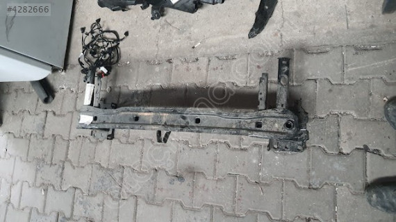 skoda octavia  20/24 ön tampon demiri sıfır orj