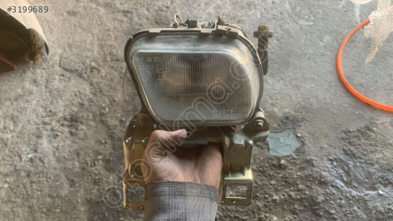 Mercedes E420 sis farı çıkma