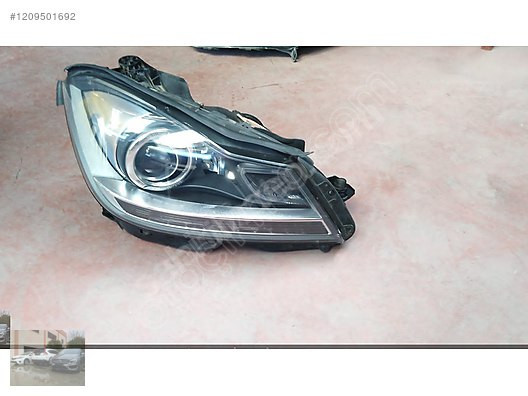 2013 MERCEDES C180 SAĞ XENON FAR ÜNALLAR OTO ÇIKMA YEDEK PARÇA