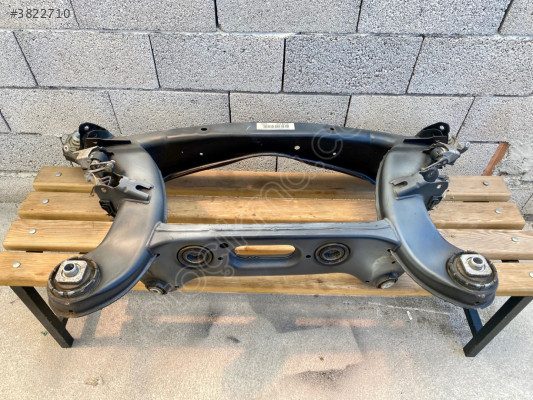 2138210-2133508210 MERCEDES E SERİSİ W213 ARKA TRAVERS