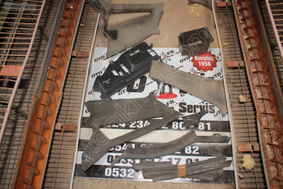 MİTSUBİSHİ GALANT 1990 BAKALİTLER