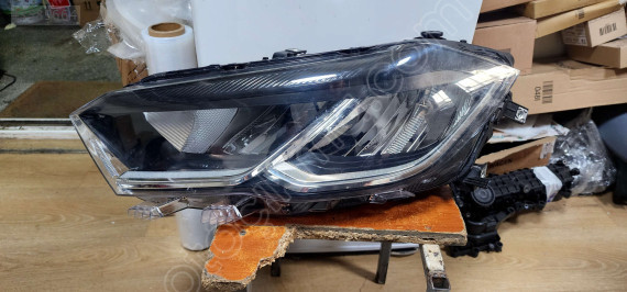 2021 POLO SOL FAR LED