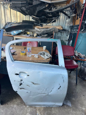 Opel Corsa d çıkma arka sağ kapı