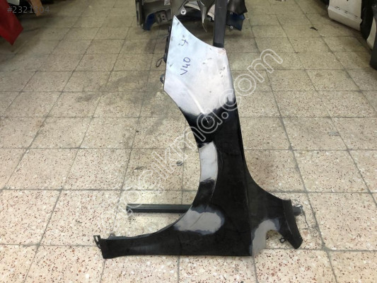 VOLVO V40 SOL ÖN ÇAMURLUK