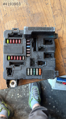 Megane 2 sigorta kutusu