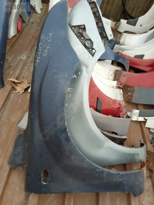 FORD  FOCUS SAĞ ÖN ÇAMURLUK