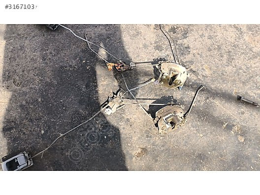 Nissan vanetta kapı kilidi