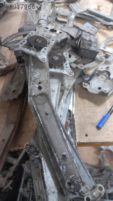OPEL VECTRA A SAĞ ÖN CAM KRİKOSU.OTO ERKAN ÜNYE