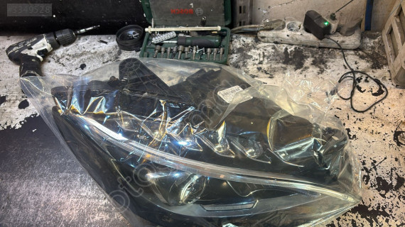 MERCEDES C SERİ W205 TEK MERCEK SAĞ FAR 2059062604