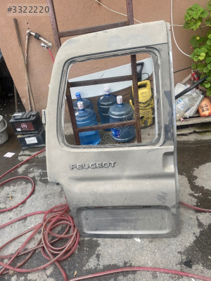 Pejo partner sol bagaj kapağı
