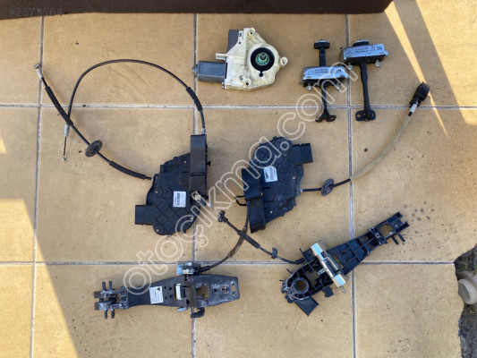 FANGE ROVER SPORT KAPI KİLİDİ FQM000156
