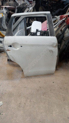 mitsubishi asx sağ arka kapı