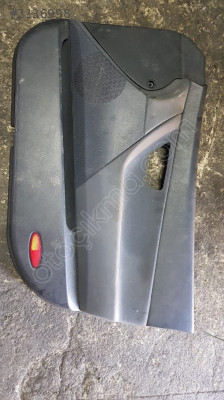 Nissan Primera P12 Sağ Ön Kapı Döşemesi çıkma