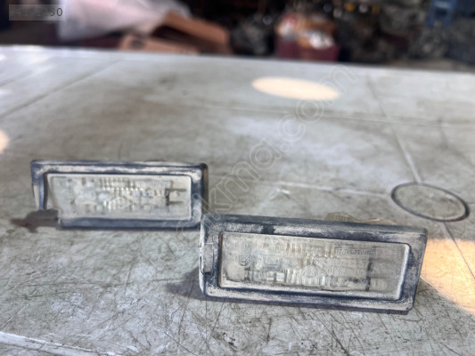 RENAULT FLUENCE ARKA PLAKA AYDINLATMA LAMBASI