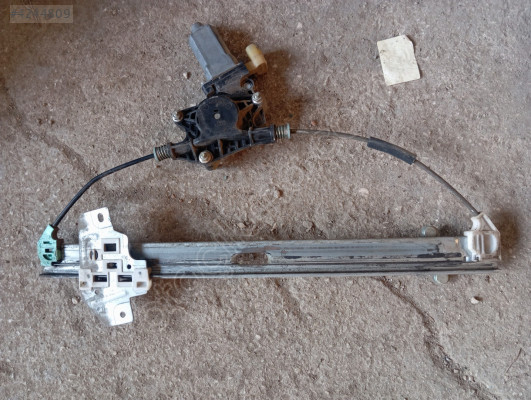 Hyundai Accent Era sol ön cam krikosu-82401-1G010