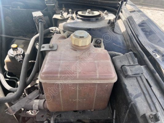 Renault Laguna 1 yedek su deposu