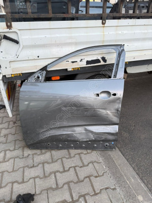 Renault Austral sol ön kapı